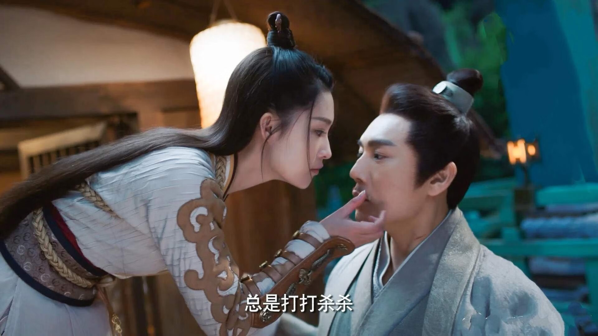 -隆斯客场战胜劲旅，成功夺得三分，隆利斯男装是品牌吗